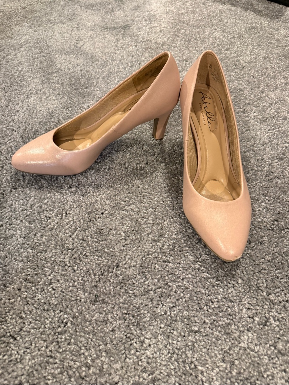 Abella Blush Pink Pointed-Toe Mid Heel Pumps
